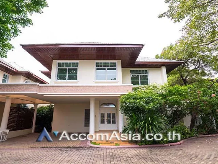 Privacy and peaceful House in Compound House 4 Bedroom For Rent BTS Chong Nonsi in Sathorn Bangkok