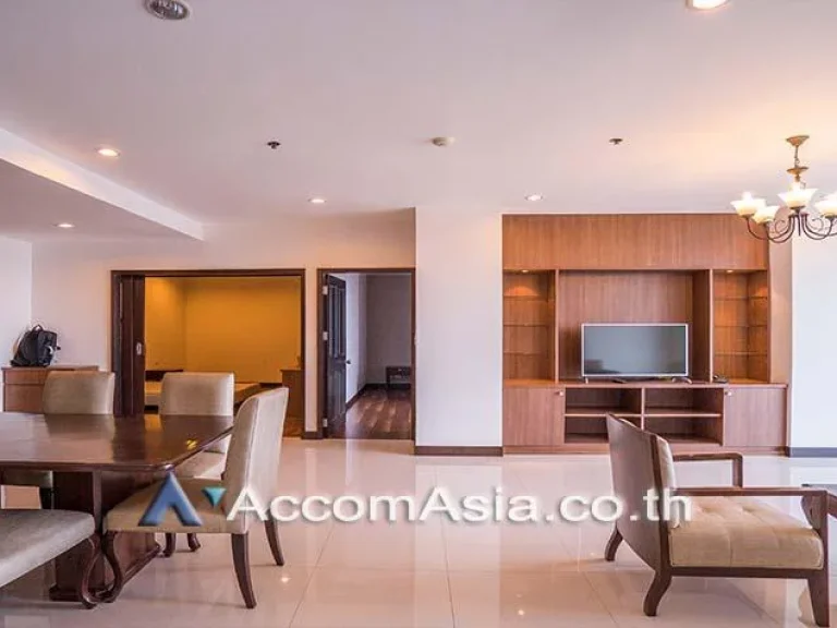 Comfort living and well maintain Apartment 3 Bedroom For Rent BTS Ekkamai in Sukhumvit Bangkok