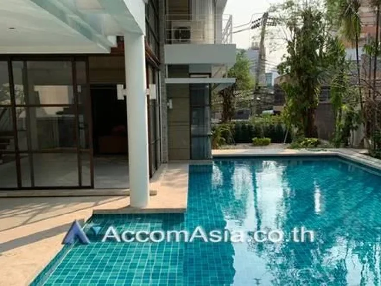 Private Pool Double High Ceiling House 41 Bedroom For Rent BTS Thong Lo in Sukhumvit Bangkok