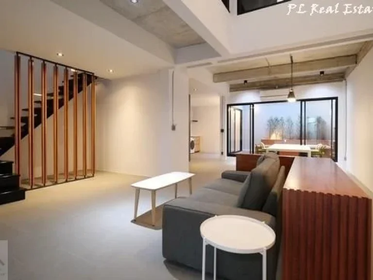 ให้เช่าทาวน์โฮม 2 ชั้น สุขุมวิท49 Modern Loft ใกล้ BTS พร้อมพงษ์ เเละ BTS ทองหล่อ