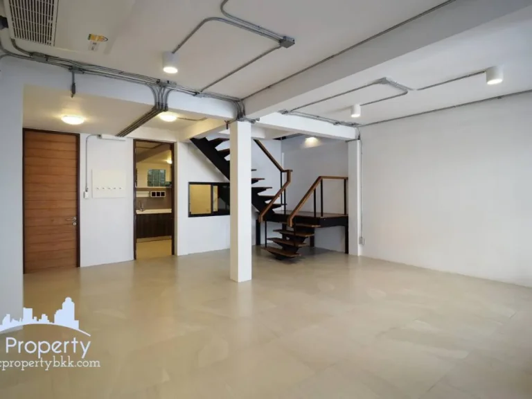 ให้เช่า ทาวน์เฮาส์ เอกมัย 22 Townhouse Ekkamai 22 For Rent