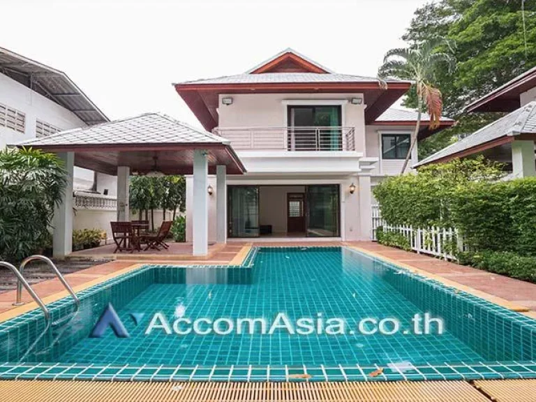 Privacy and peaceful House in Compound House 31 Bedroom For Rent BTS Chong Nonsi in Sathorn Bangkok