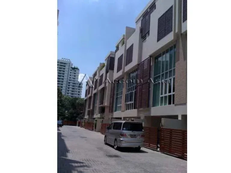 The Parklane 12 Townhouse 31 Bedroom For Sale BTS Ekkamai in Sukhumvit Bangkok