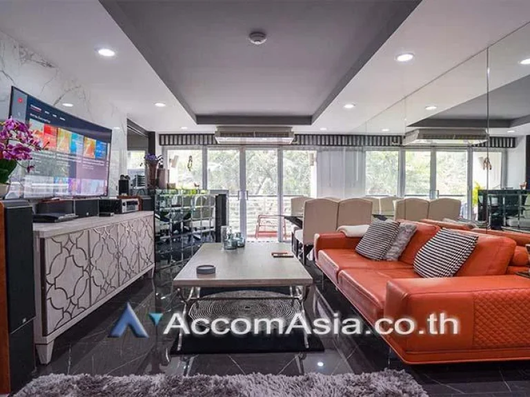 Avenue 61 Condo 2 Bedroom For Sale BTS Ekkamai in Sukhumvit Bangkok