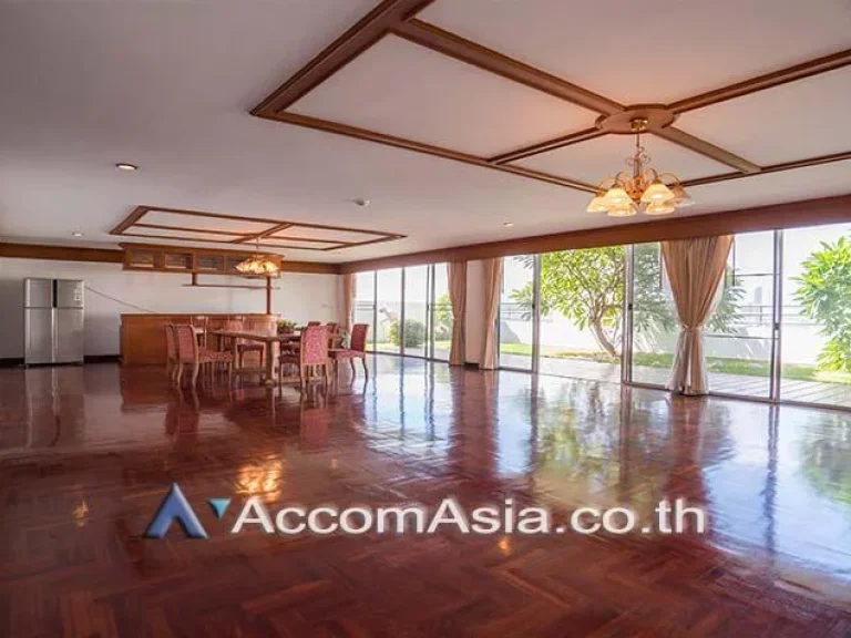 Huge Terrace Penthouse Ideal Place For Big Famlilies Apartment 4 Bedroom For Rent BTS Ekkamai in Sukhumvit Bangkok