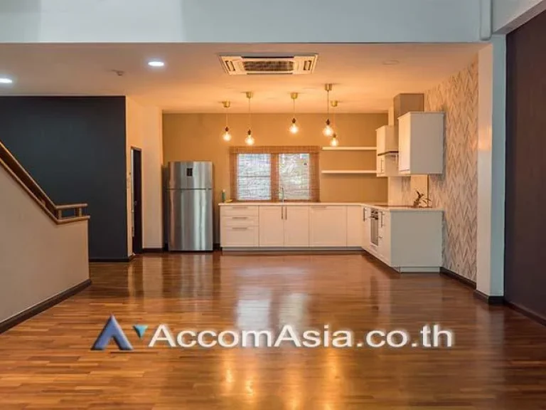 Townhouse 41 Bedroom For Rent BTS Ekkamai in Sukhumvit Bangkok