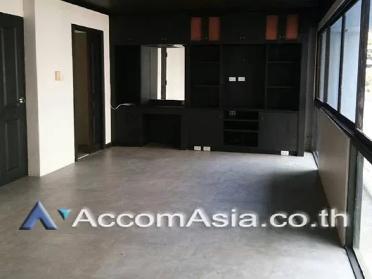 Home Office Bon Vista Villa Townhouse 5 Bedroom For Rent BTS Thong Lo in Sukhumvit Bangkok