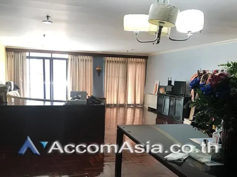 Baan Prompong Condominium 3 Bedroom For Sale BTS Phrom Phong in Sukhumvit Bangkok