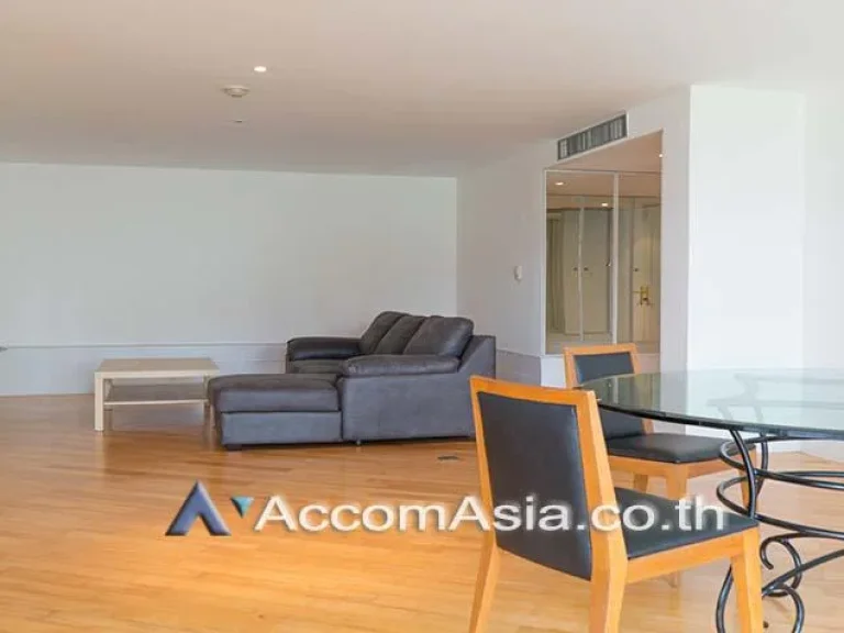 Pet Allowed The unparalleled living place Apartment 3 Bedroom For Rent BTS Phrom Phong in Sukhumvit Bangkok