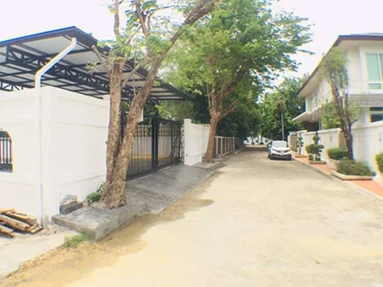 ขายด่วน ลดแล้วลดอีก บ้านใกล้รถไฟฟ้า สถานนีสวนหลวง ร9 500 เมตร URGENT Mega SALE House near BTS Suan Luang Rama IX School 500 meters