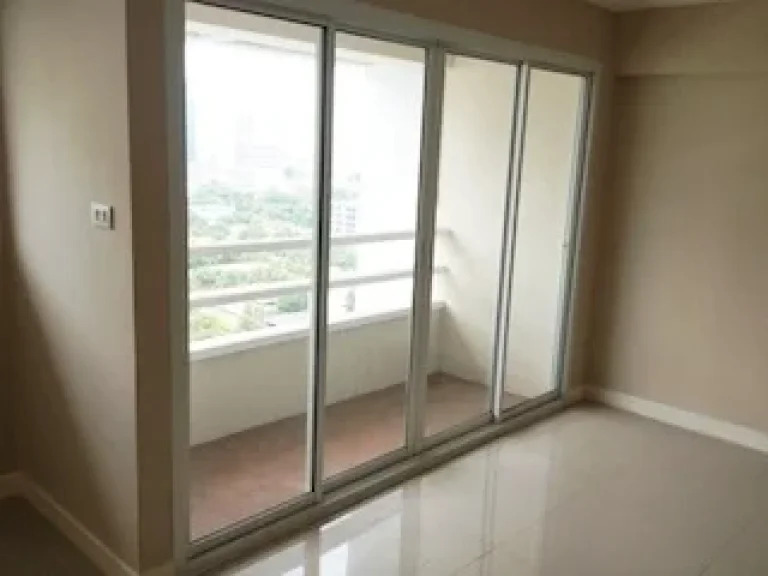 ด่วน คอนโด แบบ 2 ชั้น Duplex 2 ห้องนอน ทองหล่อ เพียง 35000 บาท Urgent Rent 2 BR Duplex in Thonglor 35000 Only