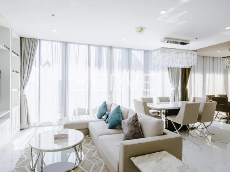 Luxury Duplex Corner 3 Beds with Bathtub 230 K ให้เช่าที่คอนโด Noble Ploenchit BTS Phloen Chit