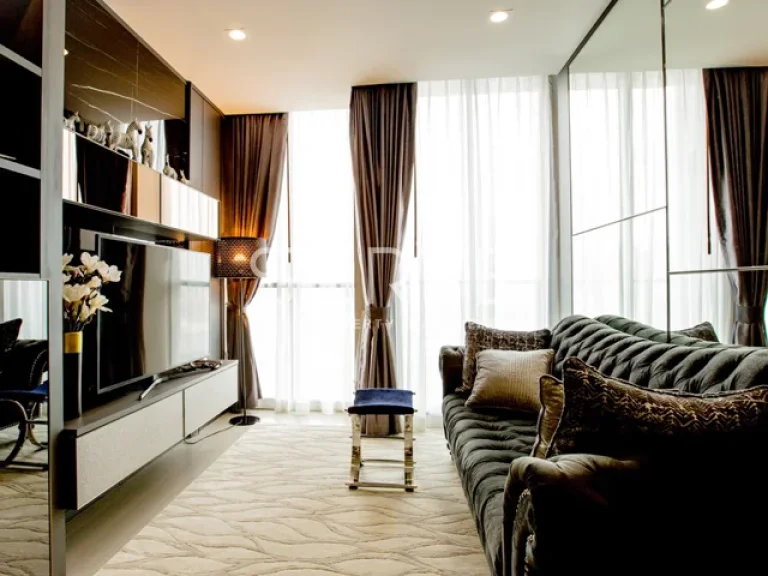 Luxury Style Corner Unit 2 Beds 80 K พร้อมให้เช่าที่คอนโด Noble Ploenchit BTS Phloen Chit