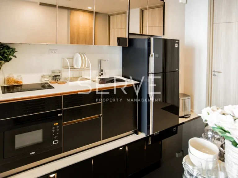 Luxury Style Corner Unit 2 Beds 80 K พร้อมให้เช่าที่คอนโด Noble Ploenchit BTS Phloen Chit