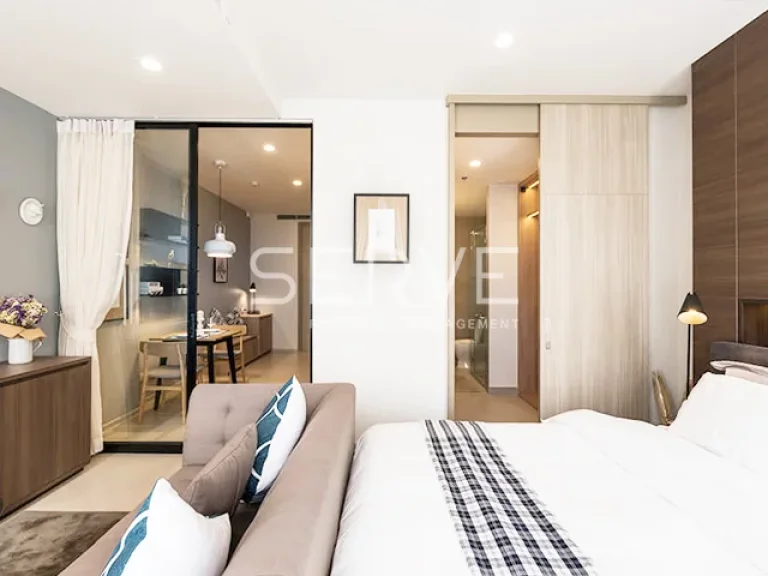 ห้องสวยน่าอยู่ Cozy and Luxury Studio with Partition 45Kให้เช่าคอนโด Noble Ploenchit BTS Phloen Chit