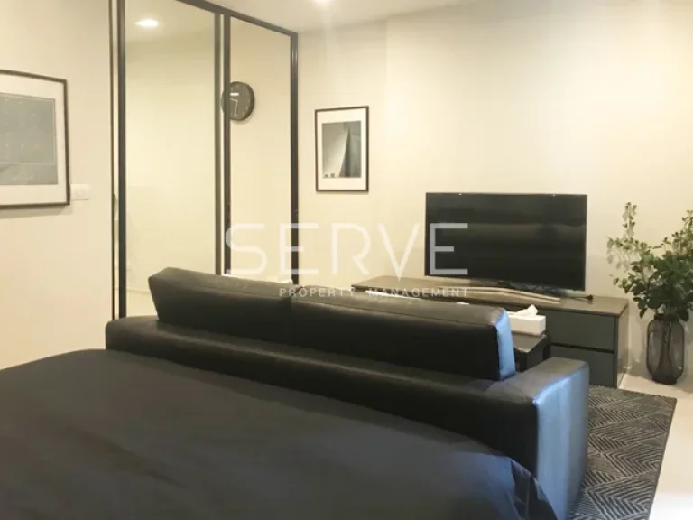 Studio 1 Bed for Rent with Swimming Pool View 42 K ให้เช่าที่คอนโด Noble Ploenchit BTS Phloen Chit