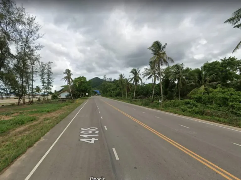 ขายที่ดินติดถนนเลียบทะเล หาดอรุโณทัย เนื้อที่ 5 ไร่ 3 งาน 71 ตรว