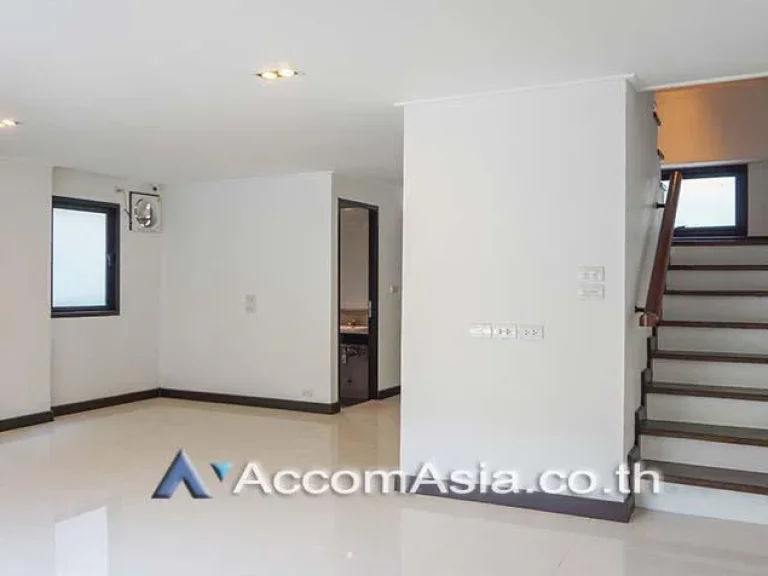 Pet Allowed Townhouse 4 Bedroom For Rent BTS Chong Nonsi in Bangkok