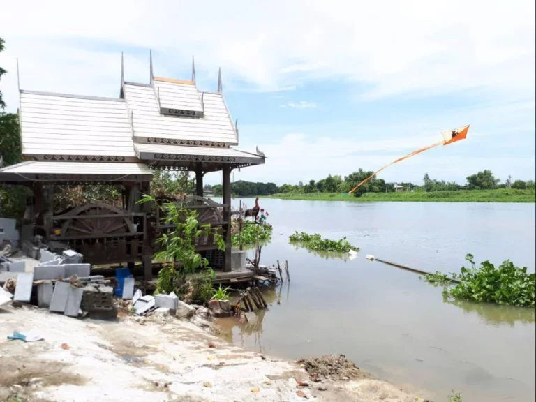 ขาย ที่ดิน ติดริมน้ำ ติดถนนลาดยาง ใกล้ชุมชน ใกล้ตลาด เนื้อที่2-0-57ไร่ วิวสวยอากาศดีสงบร่มรื่นเหมาะปลูกบ้านทำธุรกิจ