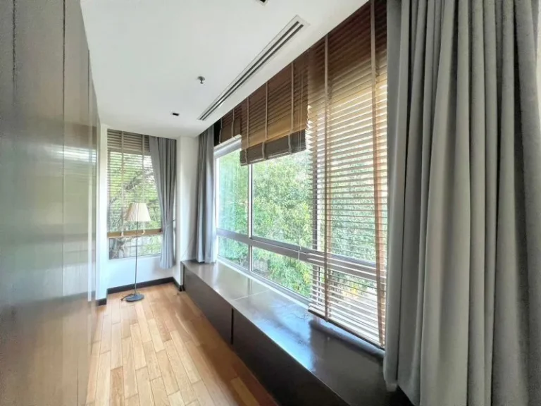 คอนโด The Lofts Yennakart ห้องใหญ่ 180ตรม เดินทางสะดวก