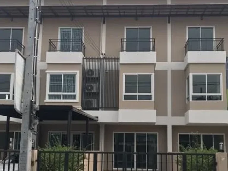 ให้เช่าTownhome 3 ชั้น รามอินทรา ซอย 8