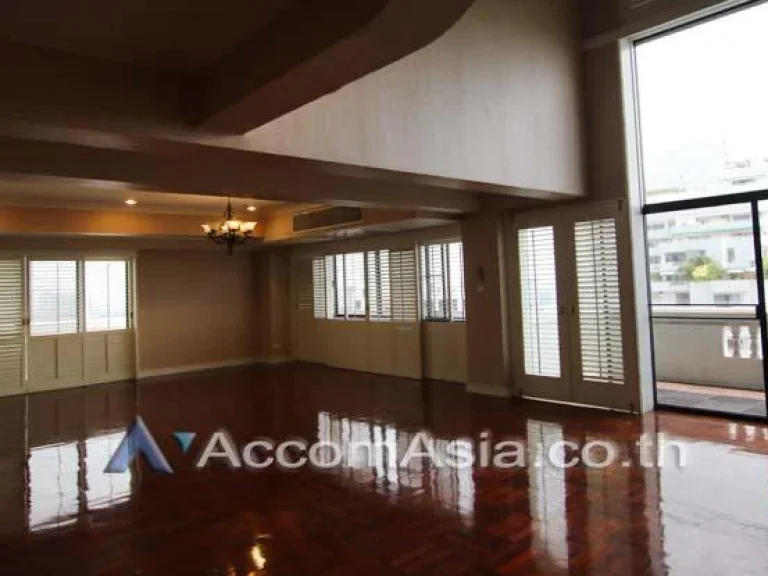 Duplex Penthouse High quality of living Apartment 6 Bedroom For Rent BTS Phrom Phong in Sukhumvit Bangkok