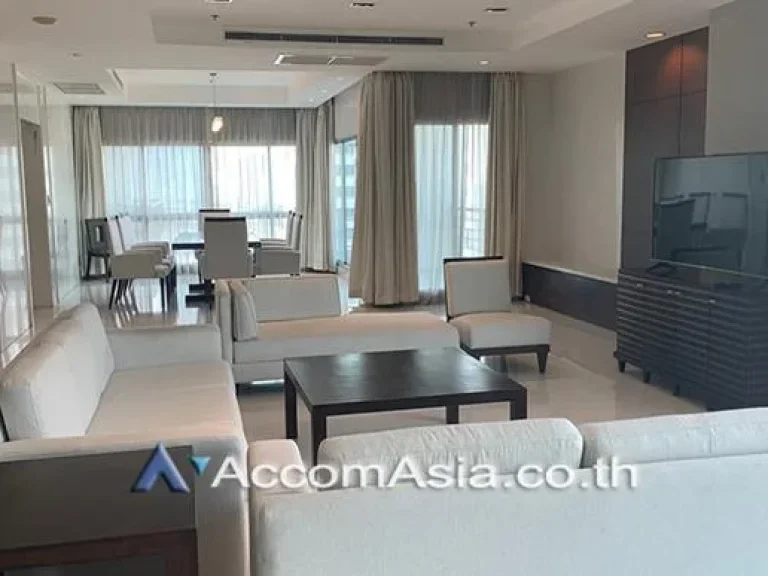 Duplex Casual Elegance and Traditional Luxury Apartment 4 Bedroom For Rent BTS Ploenchit in Ploenchit Bangkok