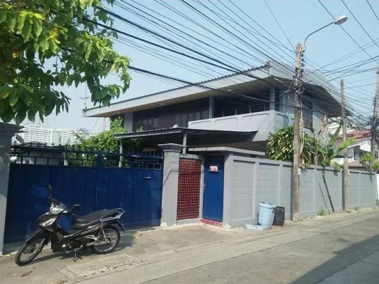 บ้านให้เช่าทั้งหลังใจกลางเมือง ลาดพร้าวซอย 1 RH025