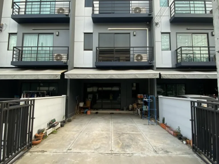 ขาย townhome 3 ห้องนอน 3ห้องน้ำ โครงการบ้านกลางเมืองพระราม 9 - อ่อนนุช เจ้าของย้าย