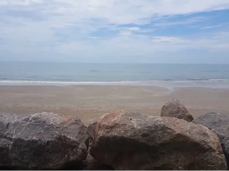 ขายบ้านพักริมทะเลปึกเตียน ใกล้ชายหาดชะอำ จเพชรบุรี