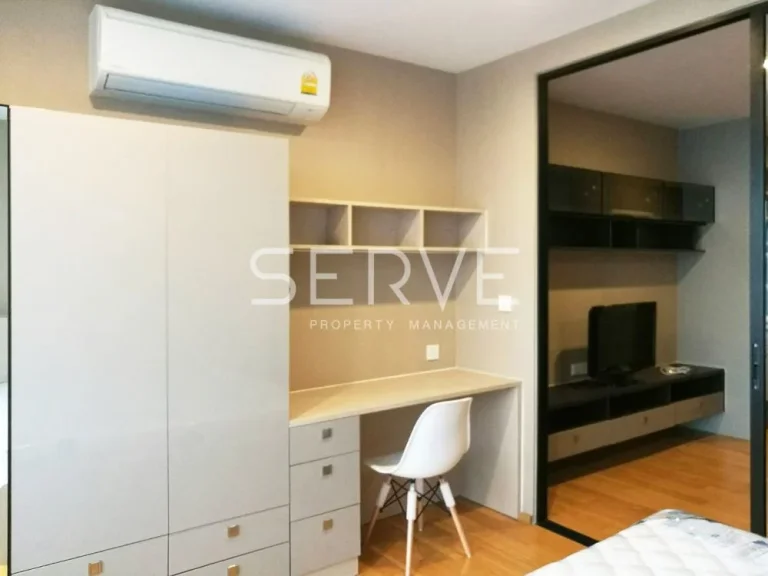 Good Location at Silom Studio with Partition for rent 23K ให้เช่าคอนโด Noble Revo Silom BTS Surasak