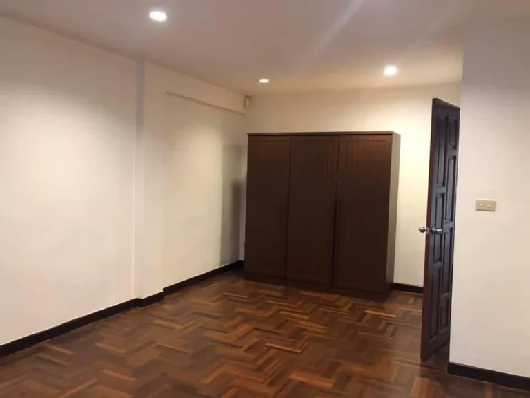 For Rent ทาวน์โฮมพร้อมอยู่ ซอยทองหล่อ36 ใกล้BTSทองหล่อ