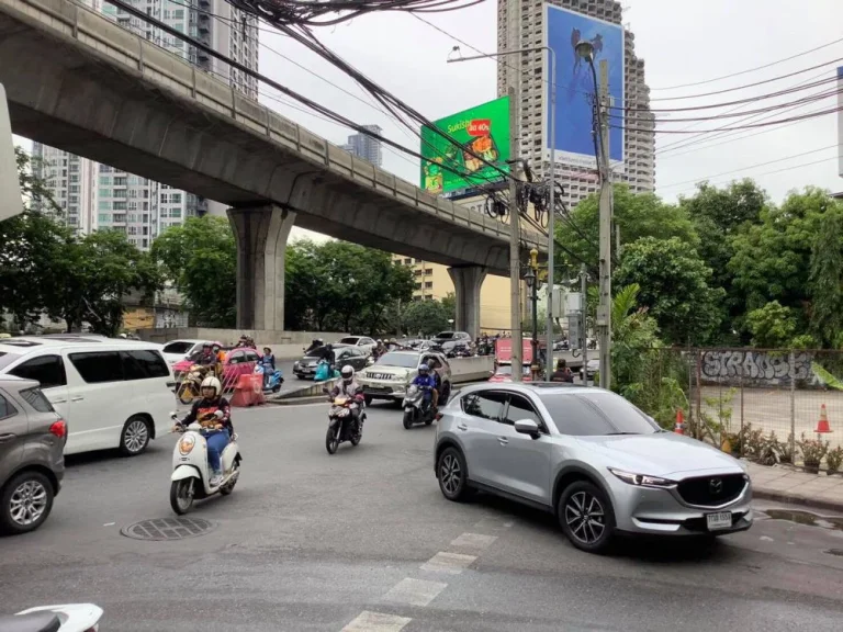 ขายอาคาร6ชั้น 2คูหา 335 ตรว หลังมุม ติดถนนใหญ่สาทรเหนือ ถนนจรัสเวียง ใจกลางเมือง เหมาะทำโฮลเทลโฮมออฟฟิต