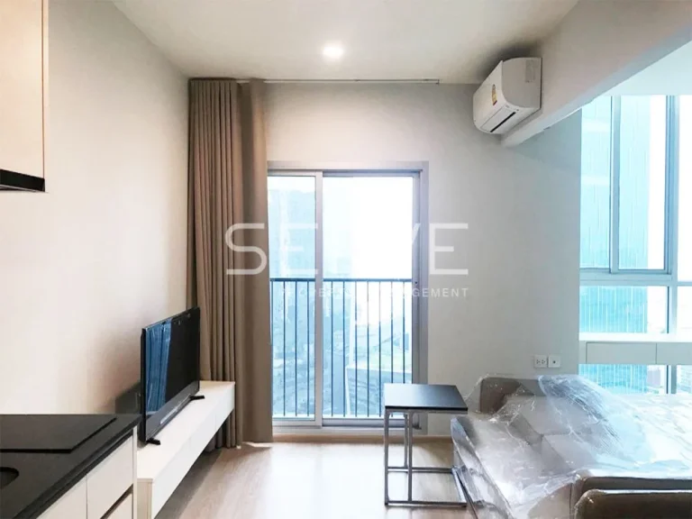 ให้เช่าคอนโด ห้องมุม Studio 15 K Noble Revolve Ratchada2 Condo for Rent ที่ MRT ศูนย์วัฒนธรรม