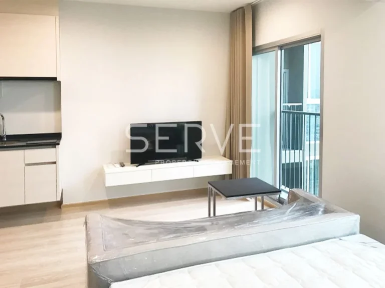 ให้เช่าคอนโด ห้องมุม Studio 15 K Noble Revolve Ratchada2 Condo for Rent ที่ MRT ศูนย์วัฒนธรรม