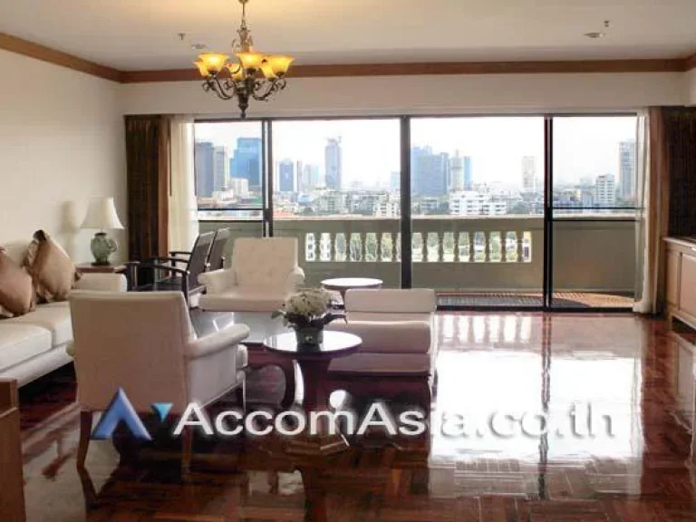 High quality of living Apartment 4 Bedroom For Rent BTS Phrom Phong in Sukhumvit Bangkok