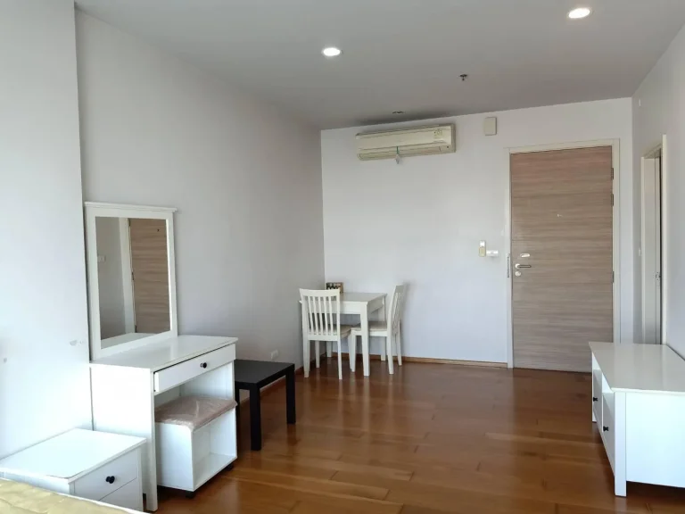 For rent Hive Taksin 30 sqm BTS Wongwian yai 11000 bath only