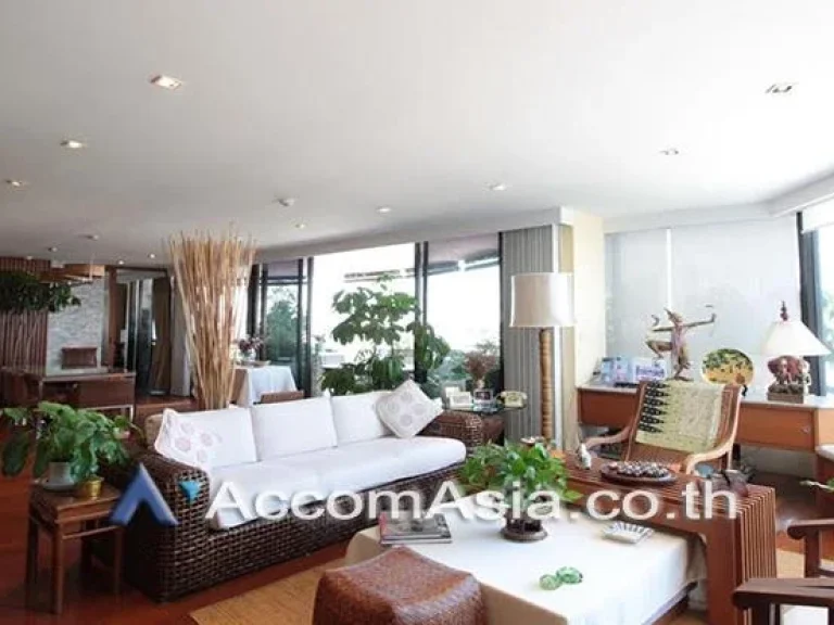 Big Balcony Duplex Penthouse Baan Yenakard Condominium 4 Bedroom For Sale MRT Khlong Toei in Rama 4 Bangkok