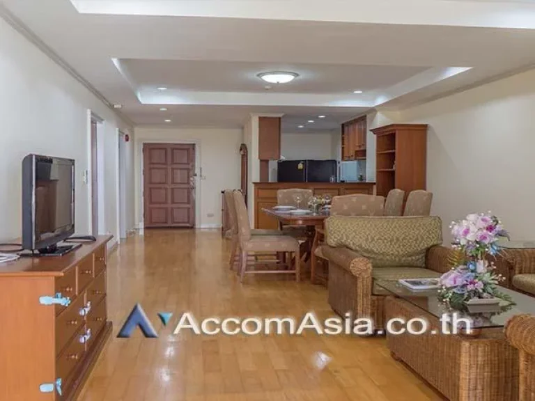 Comfortable for living Apartment 3 Bedroom For Rent BTS Phrom Phong in Sukhumvit Bangkok