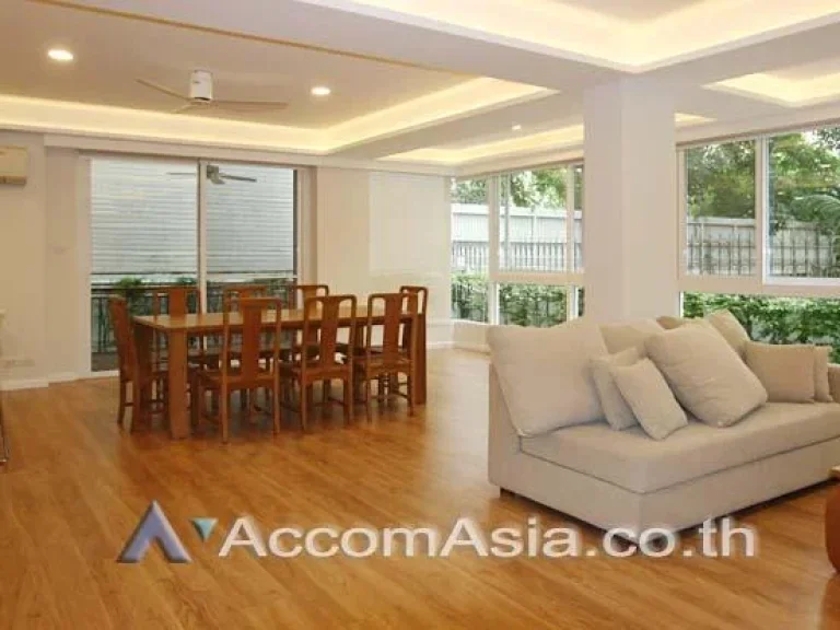 Spacious Unit Apartment 4 Bedroom For Rent BTS Chong Nonsi in Sathorn Bangkok