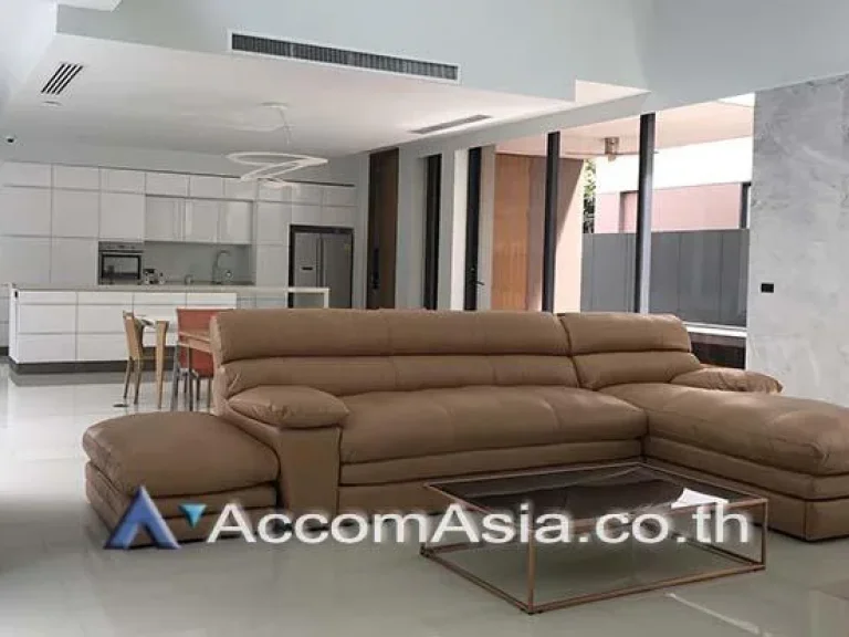 Private Pool House 4 Bedroom For Sale BTS Ekkamai in Sukhumvit Bangkok