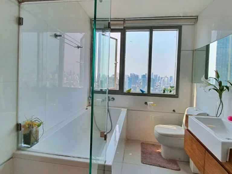 คอนโด แต่งสวย แบบ 2 ห้องนอน ใกล้ BTS ทองหล่อ For Sale A Very Nice 2 Bedroom Unit at THRU Thonglor