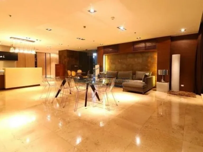 ขาย PENTHOUSE TRIPLEX สุขุมวิท 19-21 710ตรม สระว่ายน้ำส่วนตัวลิฟต์ 6 นอน