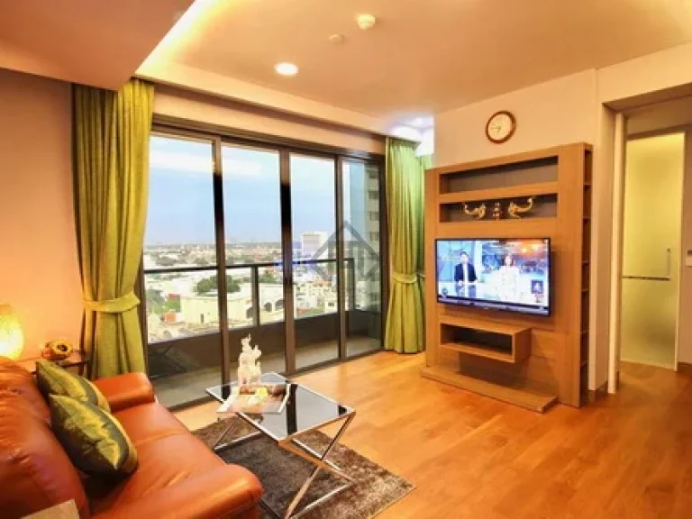 Sukhumvit Condo for rent Lumpini 24 2 bedrooms Corner room fully furnished near BTS Phrom Phong