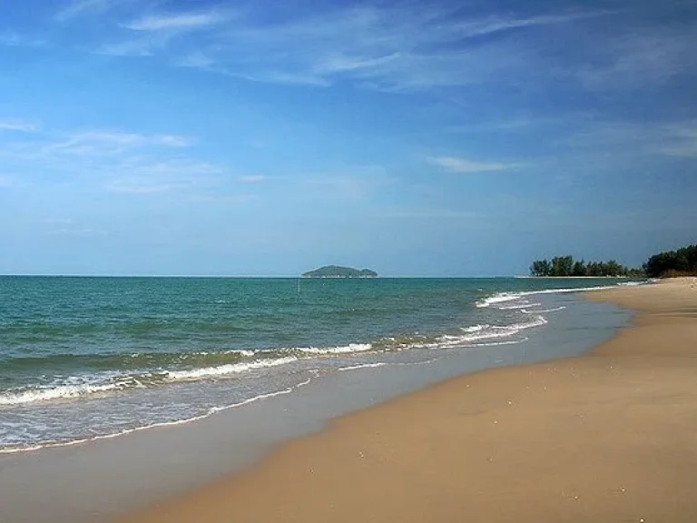 ขายที่ดินติดหาดเจ้าหลาว หาดทรายขาวสะอาด สวยอย่างแท้จริง โฉนด 6 ไร่