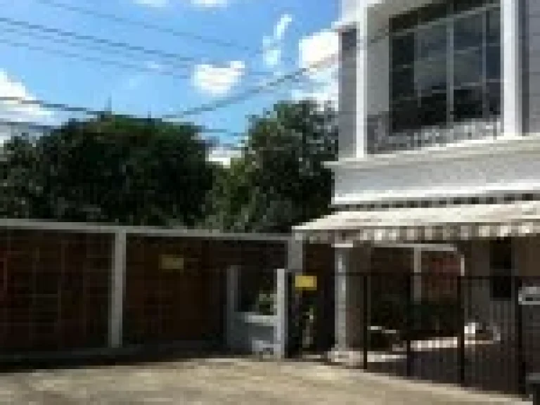 Townhome for sale at Ladprao