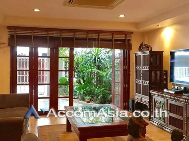 Home Office Pet Allowed Townhome Sukhumvit Townhouse 4 Bedroom For Rent amp Sale BTS Phrom Phong in Sukhumvit Bangkok