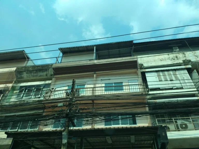 ให้เช่าอาคารพาณิชย์ 1 คูหา 3 ชั้น ซอย ประชาราษฎร์บำเพ็ญ Commercial building for rent Soi Pracharat Bamphen