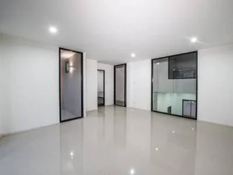 For Rent ทาวน์โฮมเหมาะอยู่อาศัยหรือทำออฟฟิศ ซอยภาวนา ลาดพร้าว41