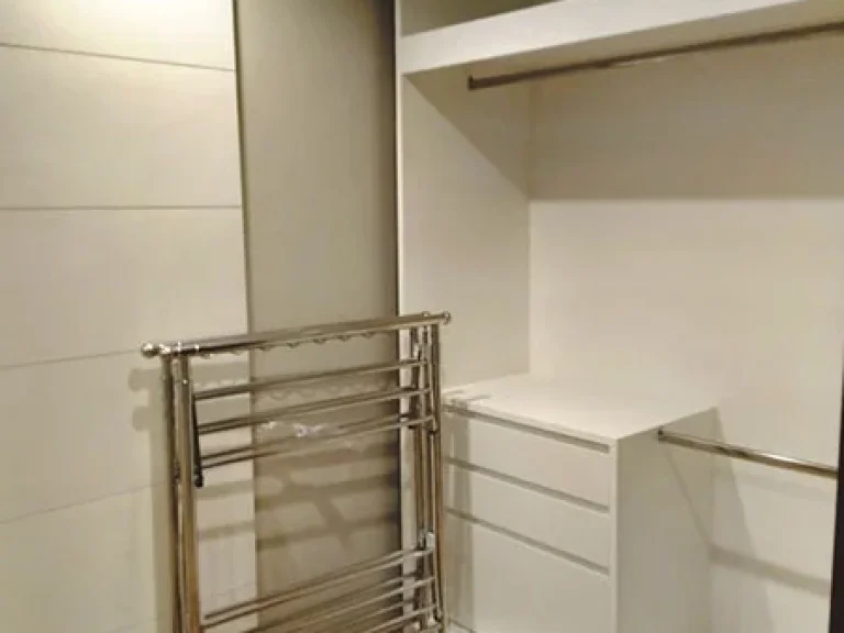 คอนโด Renovate ใหม่กิ๊ก แบบ 3 ห้องนอน ในซอยร่วมฤดี A Newly Renovated 3 Bedroom Unit in Soi Ruamrudee